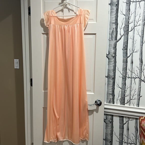 VINTAGE PEACH PEIGNOIR ROBE-X SMALL OR SMALL - Picture 8 of 9